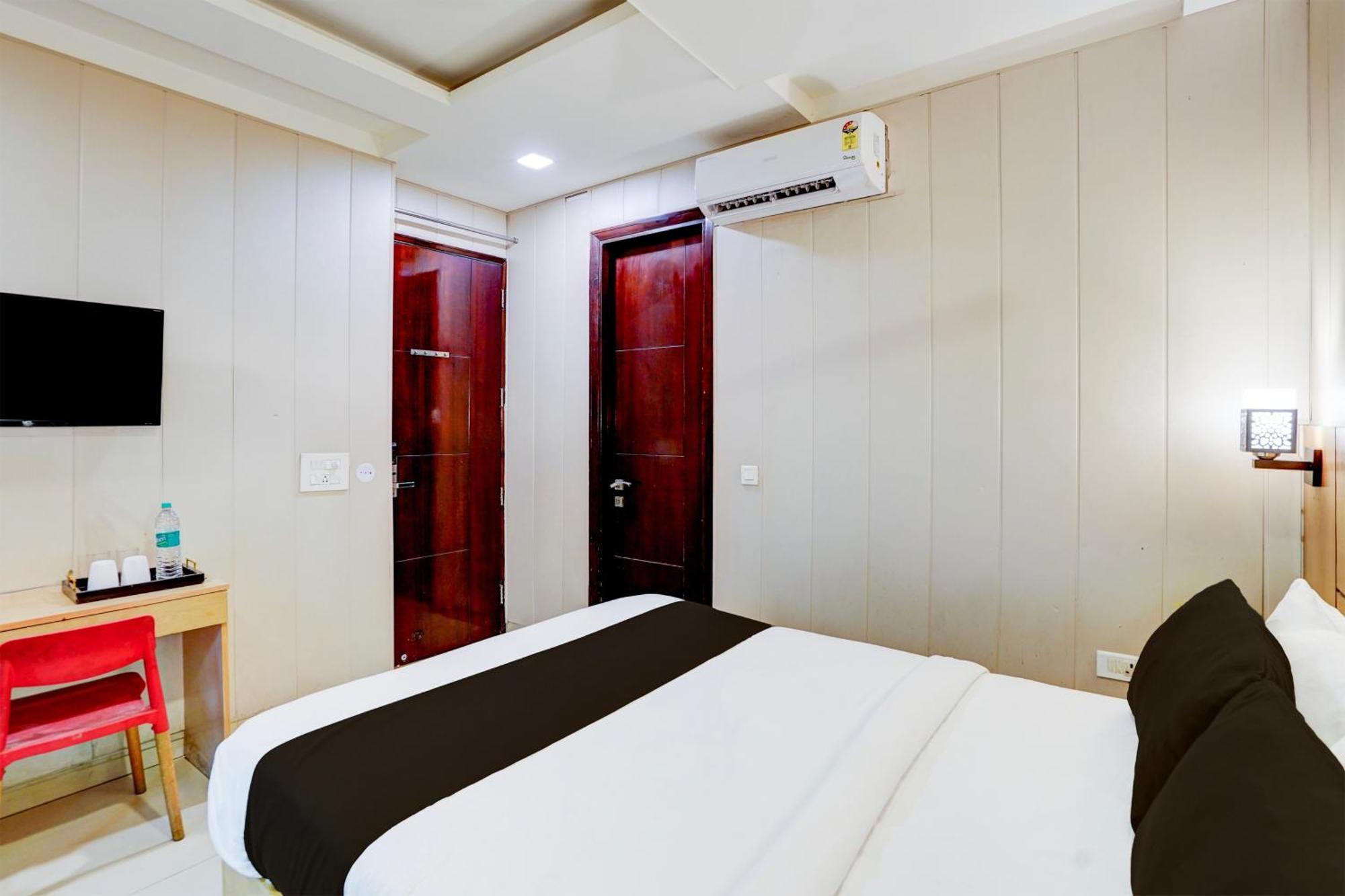 Super Hotel O Rohini Sector 24 เดลี ภายนอก รูปภาพ
